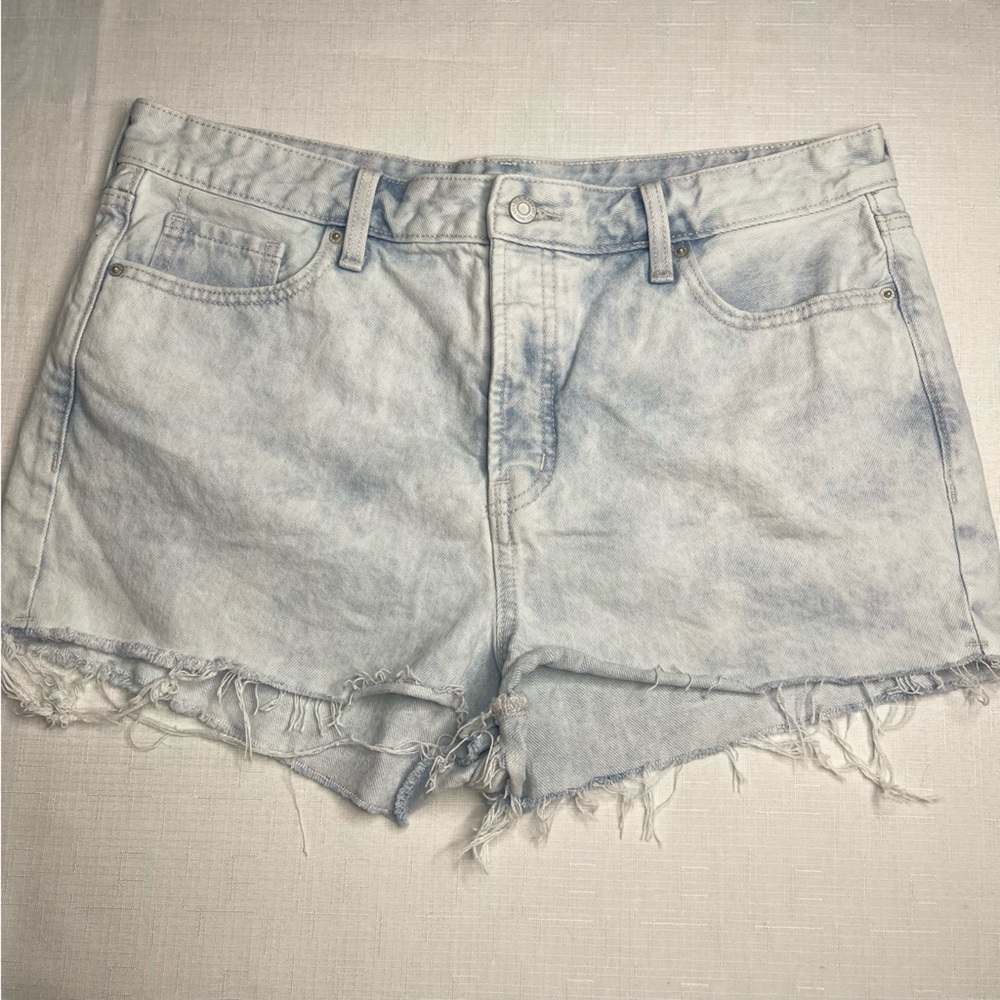 Old Navy High-Rise Light Wash O.G. Short Jean Shorts (14)